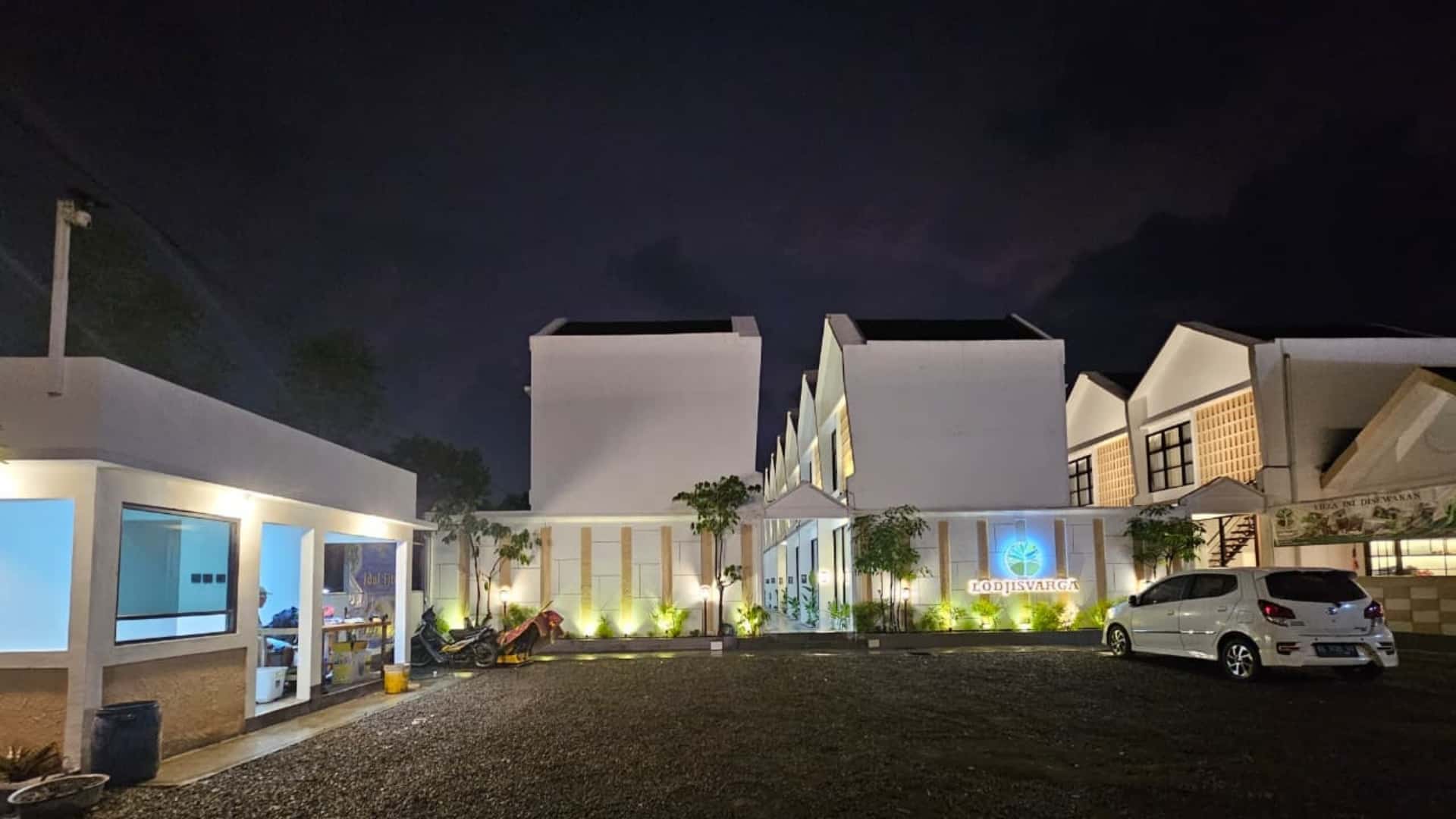 Lodjisvarga Villa — Private Pool Villa Yogyakarta