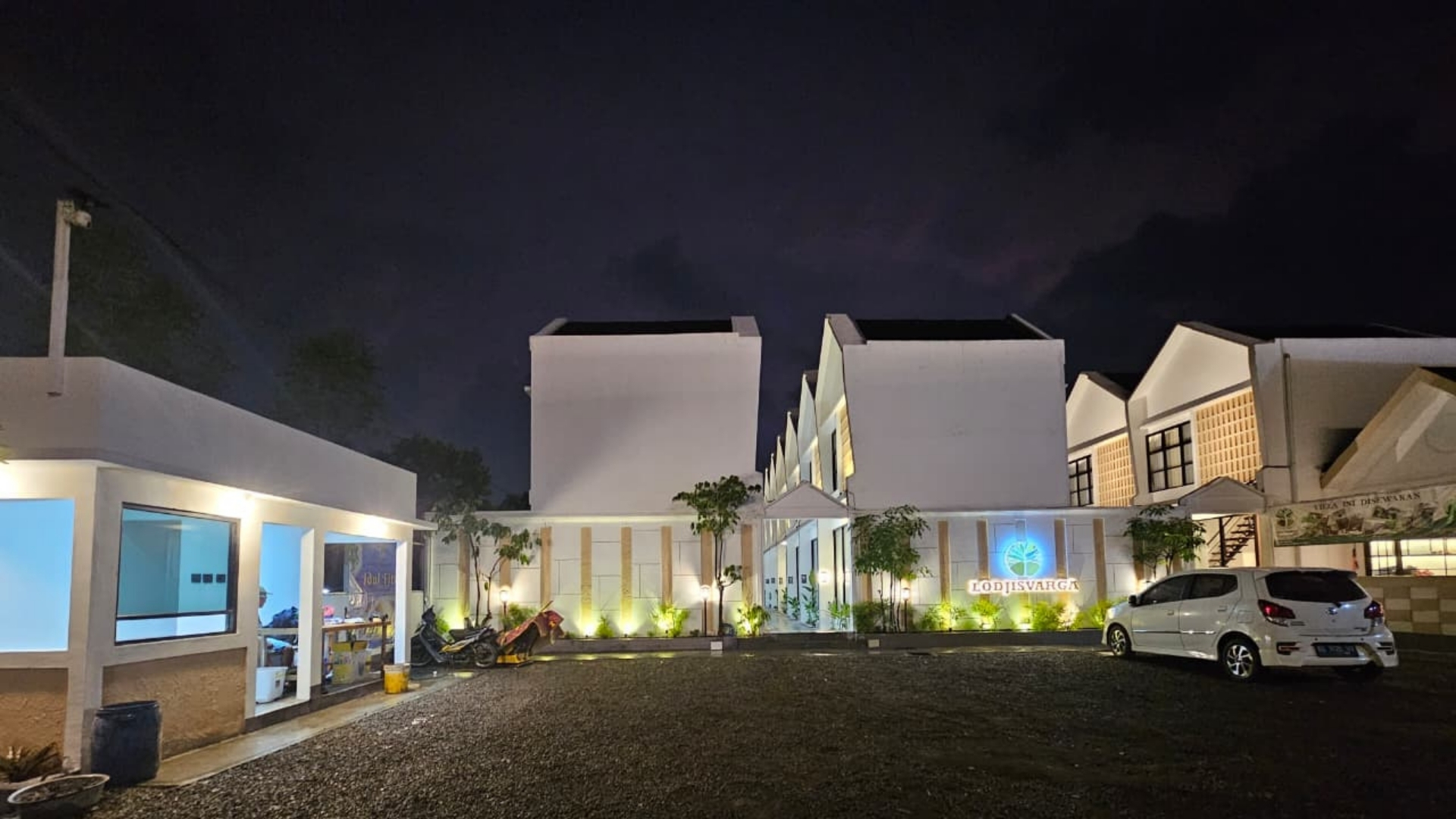 Lodjisvarga Villa — Private Pool Villa Yogyakarta